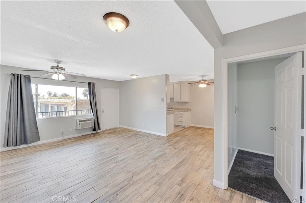 8800 Cedros Avenue 207