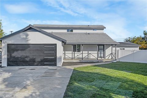 Photo of 320 S Redwood Ave, Brea, CA 92821 (MLS # CV25268185)