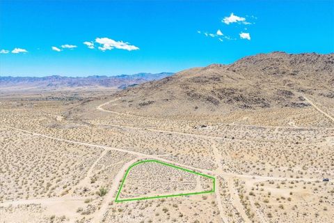 Photo of 60926 Campanula Street, Joshua Tree, CA 92252 (MLS # JT25107809) Photo of 60926 Campanula Street, Joshua Tree, CA 92252 (MLS # JT25107809)