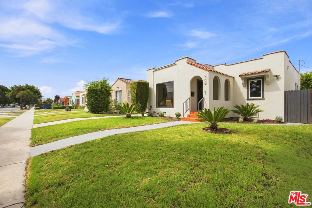 2919 Somerset Drive