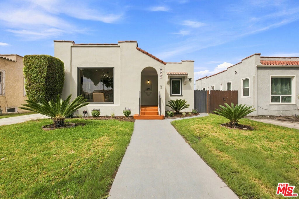 2919 Somerset Drive