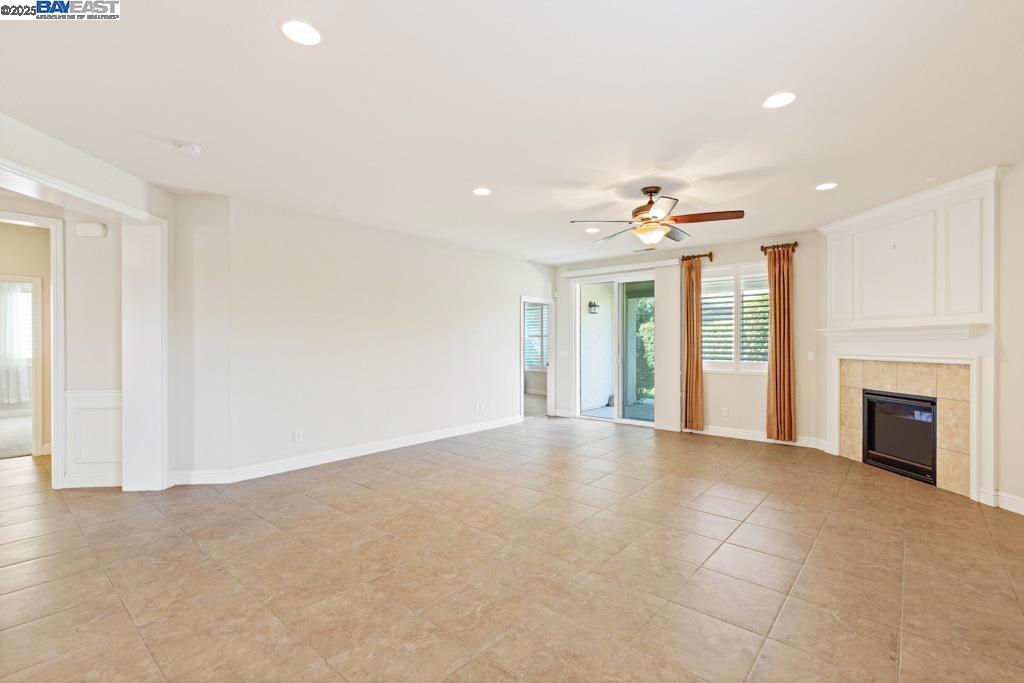 WOODBRIDGE - Residential