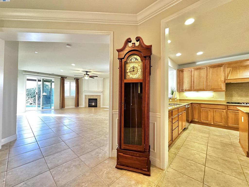 WOODBRIDGE - Residential