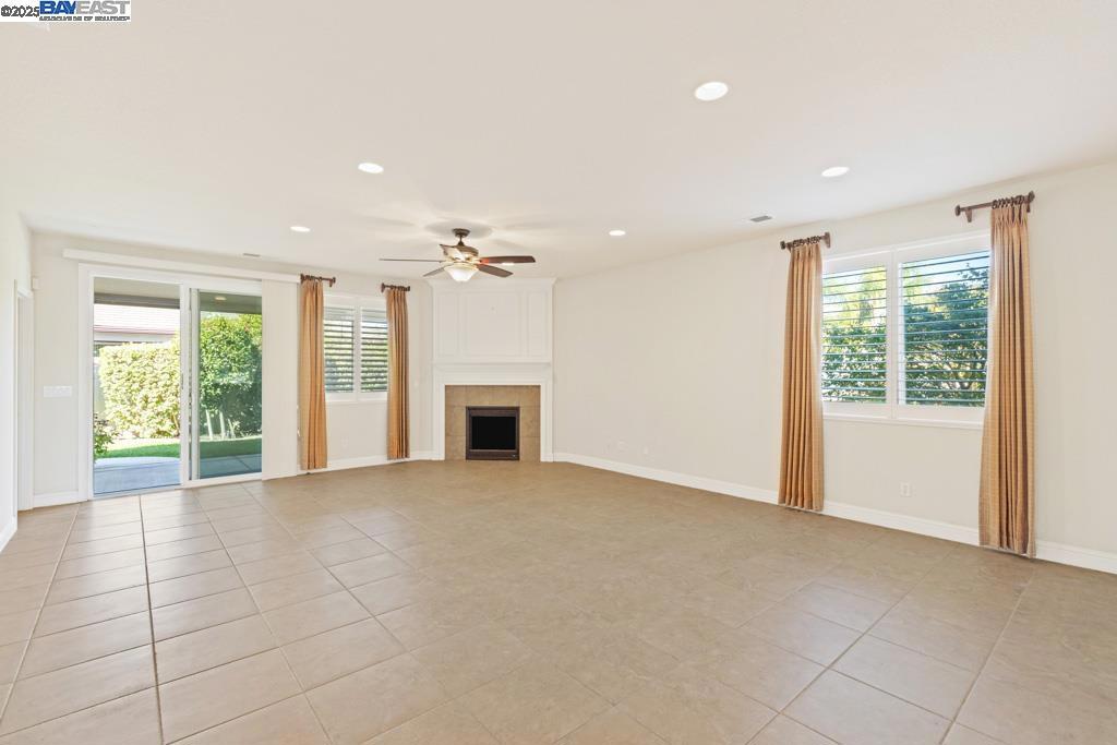 WOODBRIDGE - Residential