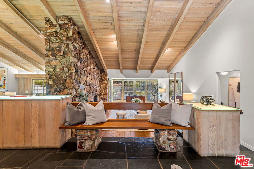 Photo of 11356 Thurston Circle, Los Angeles, CA 90049 (MLS # 26662863)