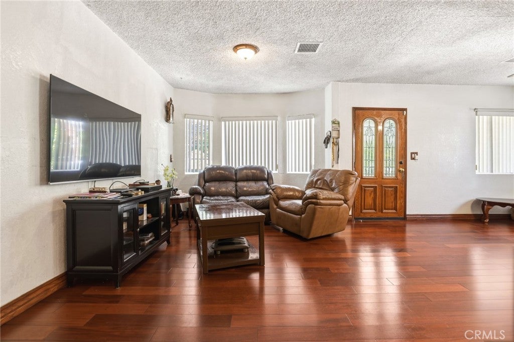 5654 Stansbury