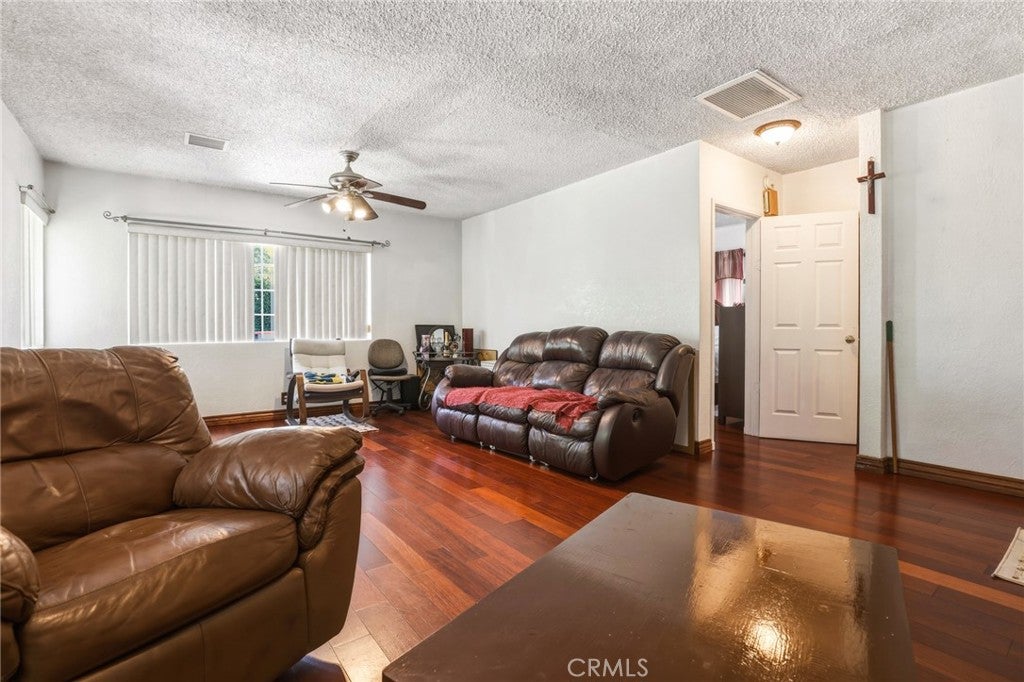 5654 Stansbury