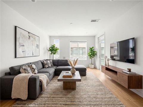 2402 Nolita Irvine CA 92612