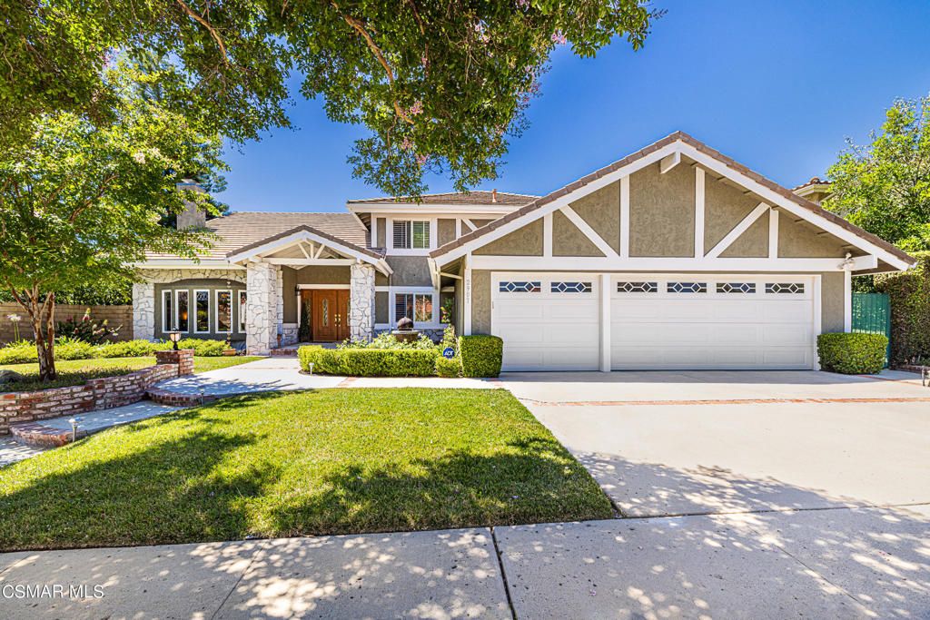 Photo of 2907 Ivory Avenue, Simi Valley, CA 93063 (MLS # 223003718)