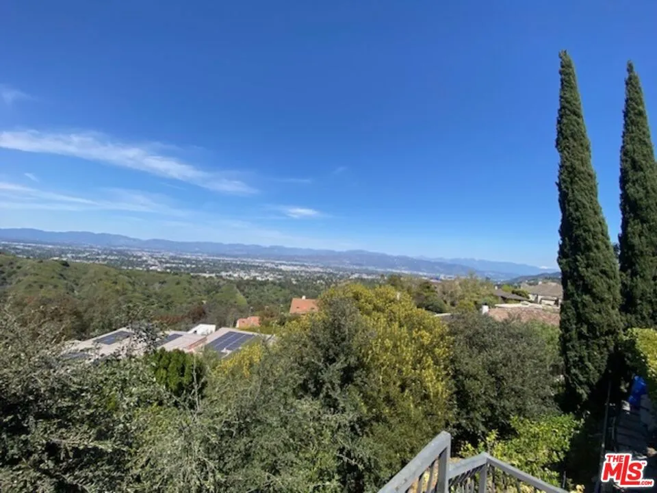 Beverly Hills, California 90210, United States, 4 Bedrooms Bedrooms, ,5 BathroomsBathrooms,Residential,Active,59822