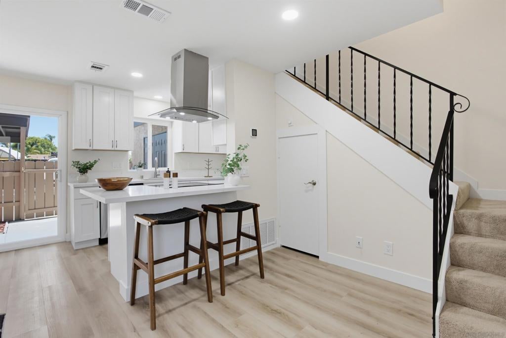 2121 E Grand Ave C12