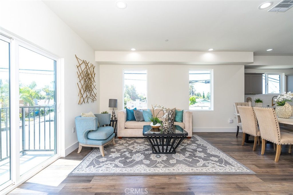 Properties 2 2231 S Longwood Avenue