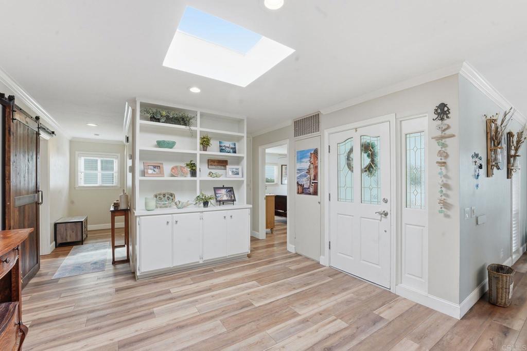 3747 Vista Campana S 35