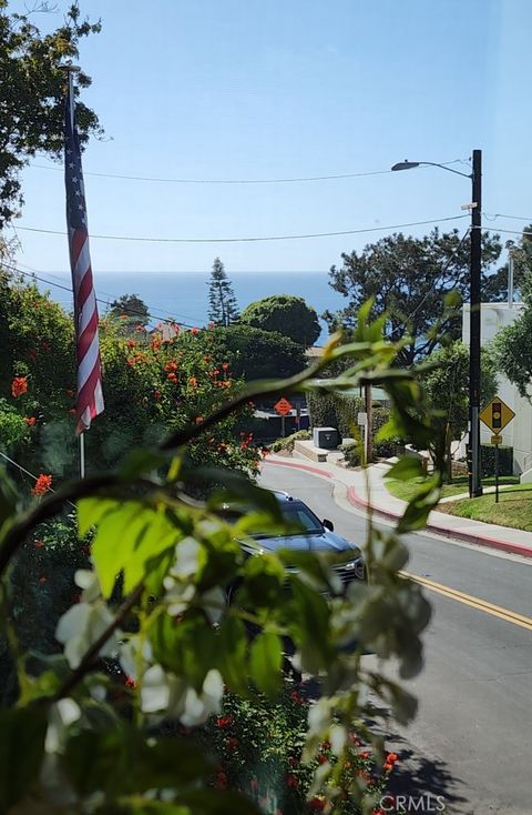 Tiny photo for 31828 7th Avenue, Laguna Beach, CA 92651 (MLS # OC25265086)