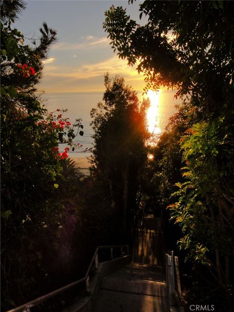 Tiny photo for 31828 7th Avenue, Laguna Beach, CA 92651 (MLS # OC25265086)