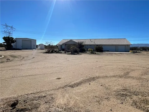 8354 White Road, Phelan, CA 92371 - MLS#: SR25251153