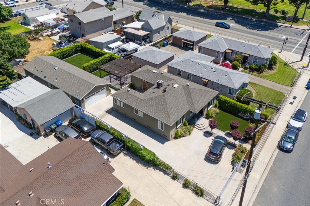 783 E Grand Avenue