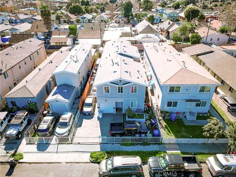 Photo of 136 W 61st Street, Los Angeles, CA 90003 (MLS # OC26021509)