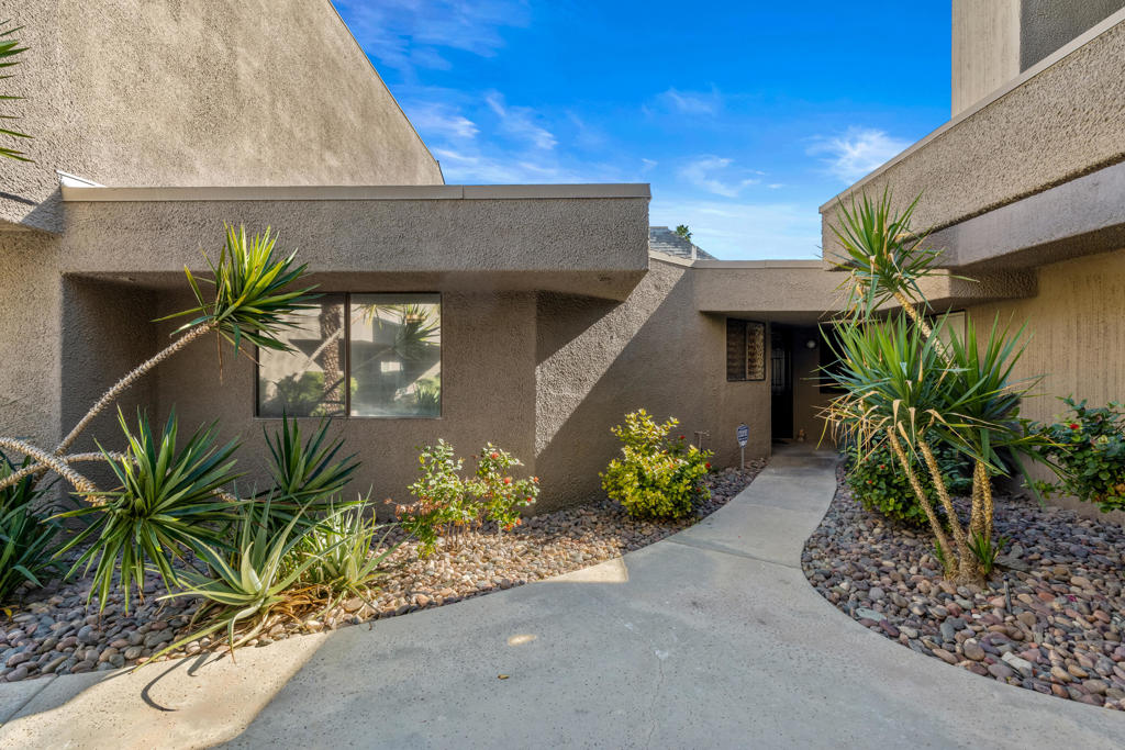 71828 Eleanora Lane
