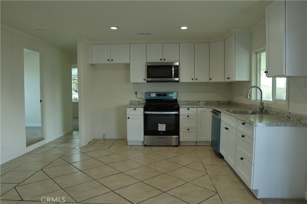 Properties 4 1855 E Riverside Drive 48