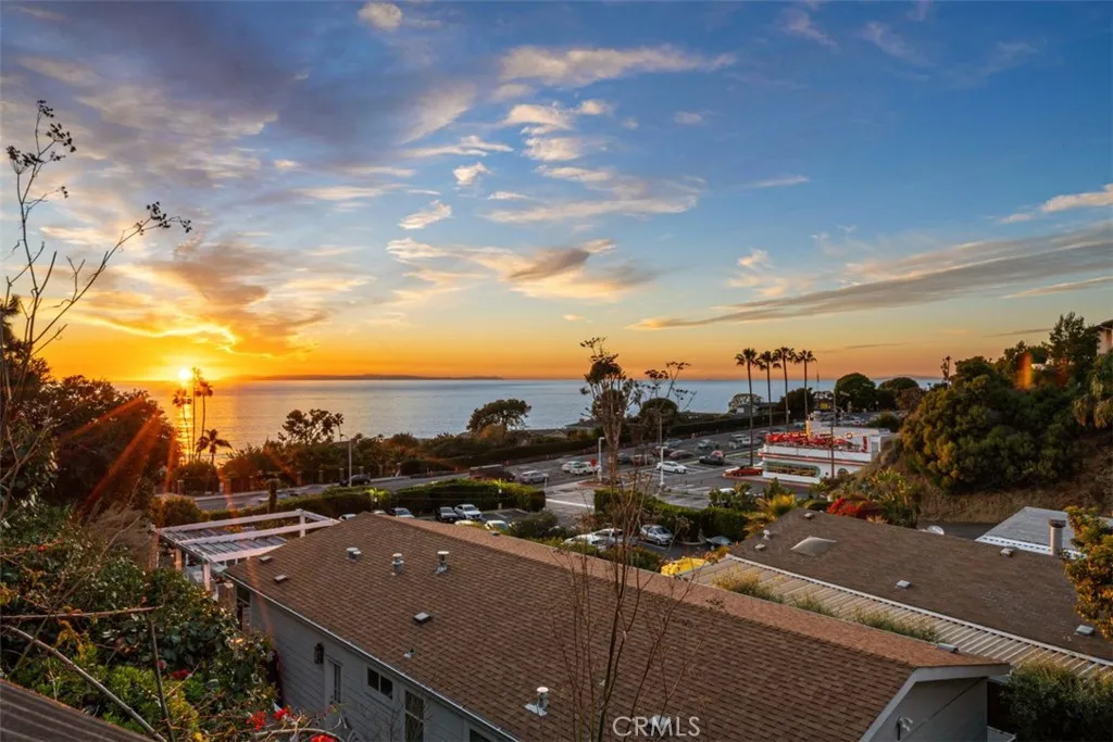 Laguna Beach, California 92651, United States, 3 Bedrooms Bedrooms, ,2 BathroomsBathrooms,Residential,Active,85676