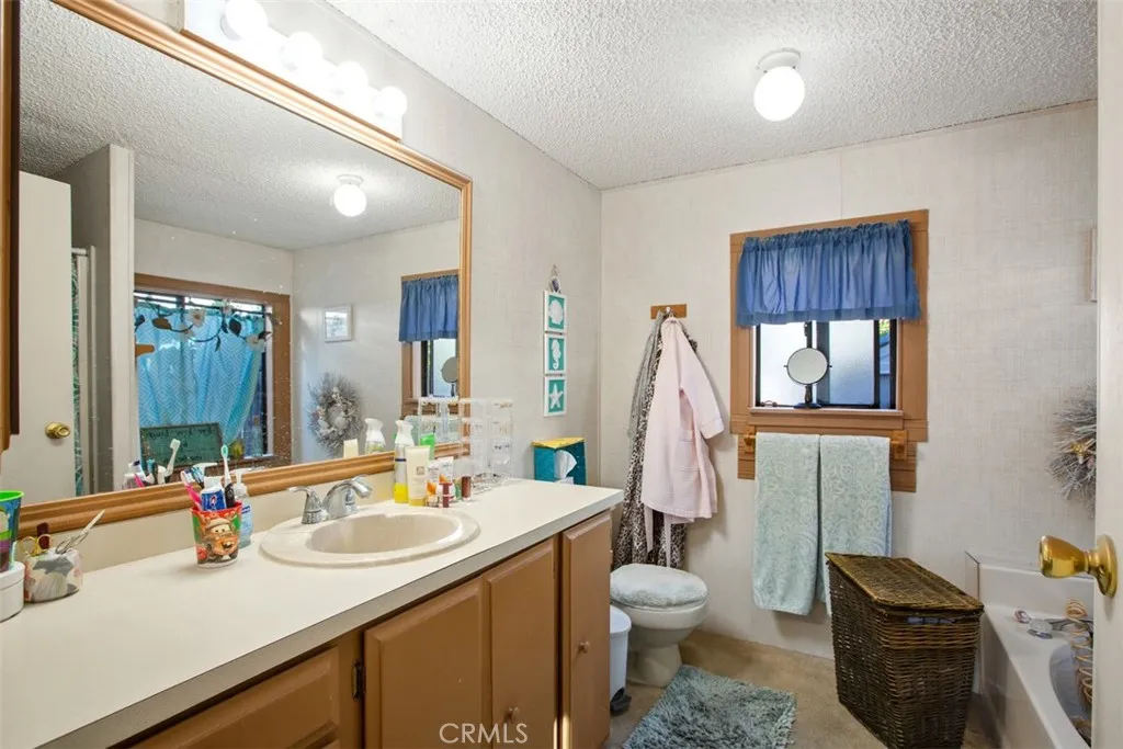 Laguna Beach, California 92651, United States, 3 Bedrooms Bedrooms, ,2 BathroomsBathrooms,Residential,Active,85676