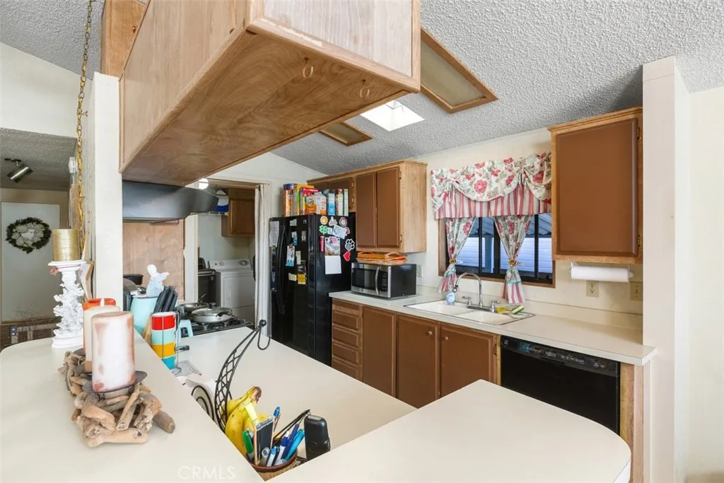 Laguna Beach, California 92651, United States, 3 Bedrooms Bedrooms, ,2 BathroomsBathrooms,Residential,Active,85676