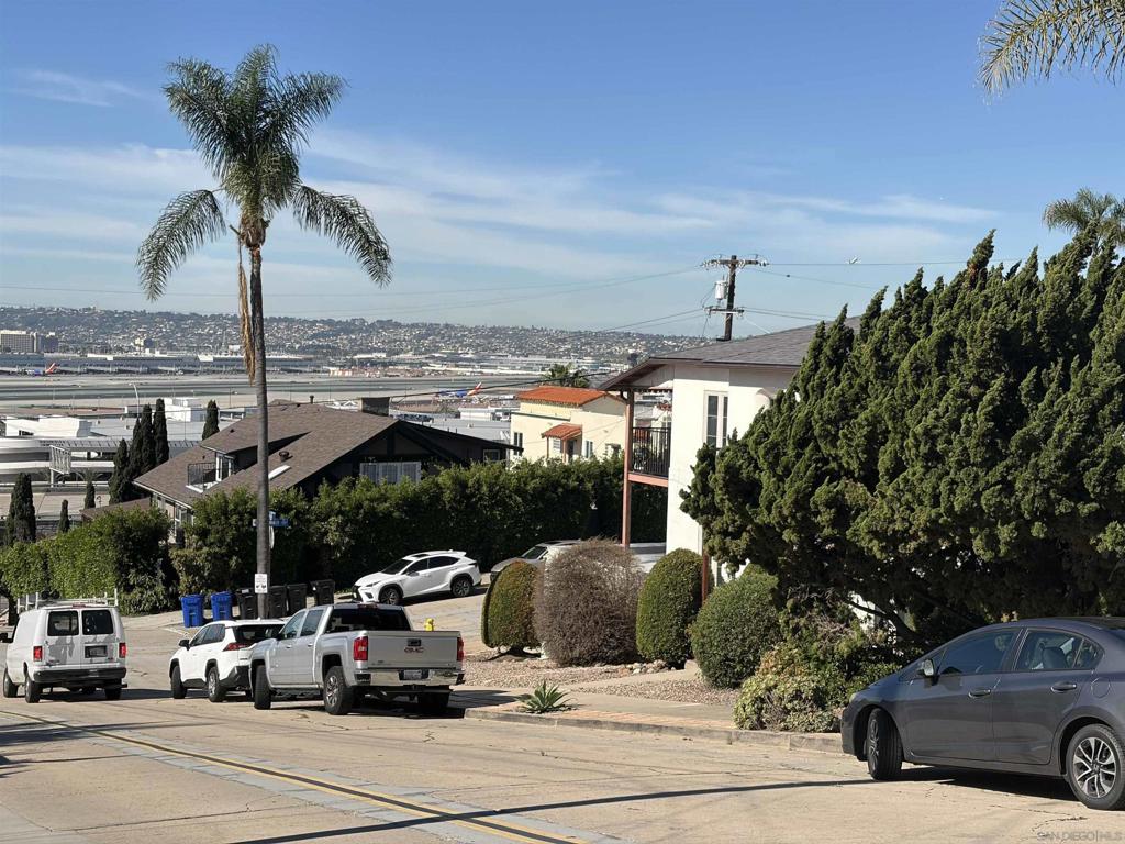 1330 34 Sassafras St