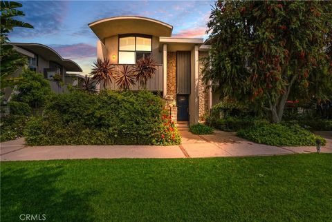 Photo of 13231 Fiji Way #H, Marina Del Rey, CA 90292 (MLS # OC26020127)