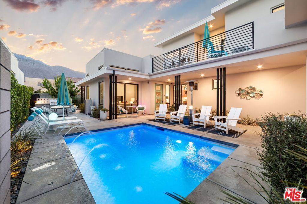 Photo of 111 Holliday Way, Palm Springs, CA 92262 (MLS # 25577279)
