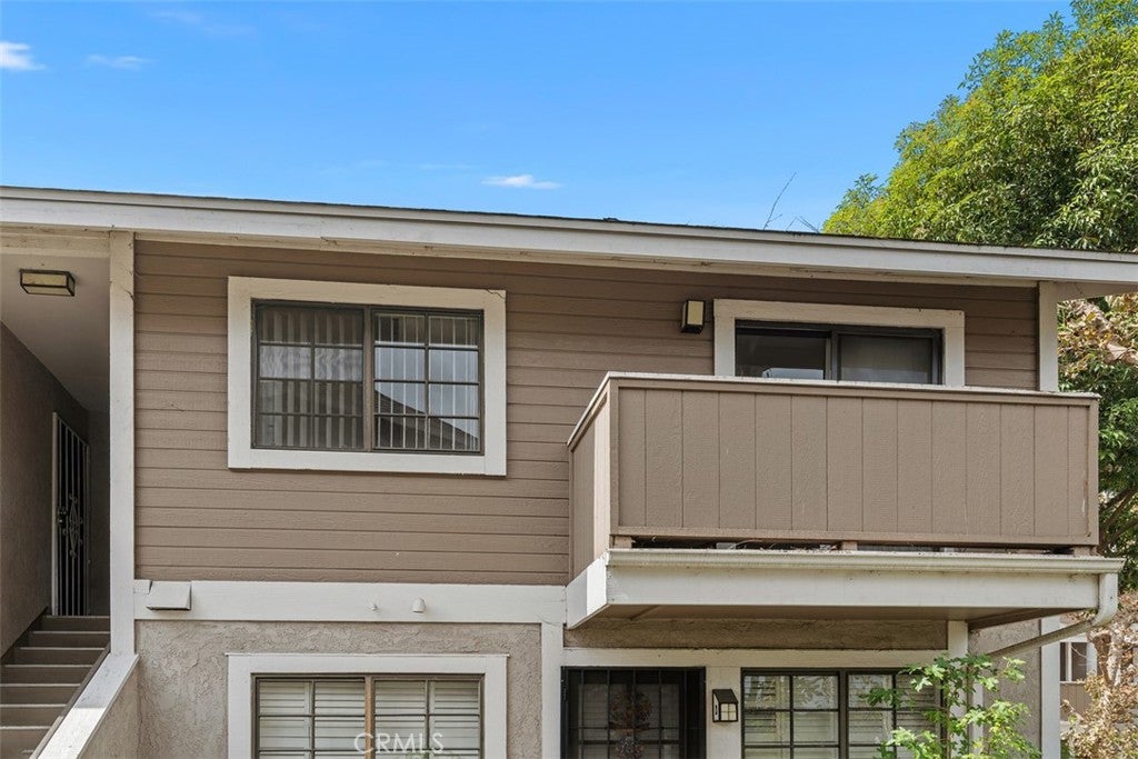 1507 S Raitt