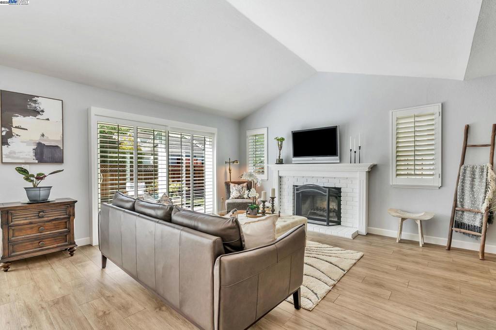 BROOKVIEW - Residential