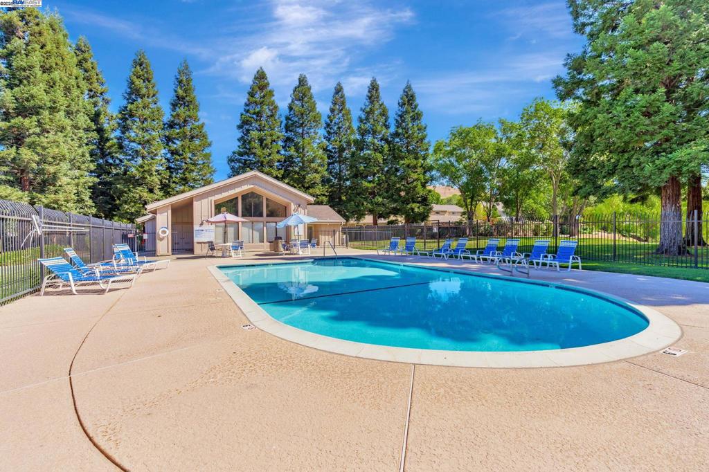 BROOKVIEW - Residential