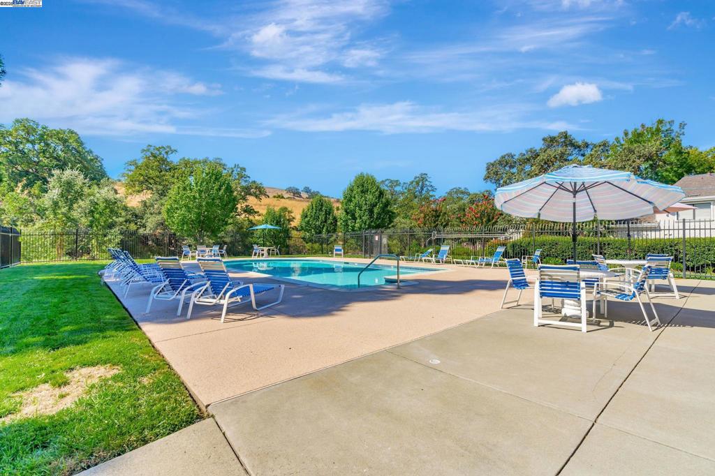 BROOKVIEW - Residential