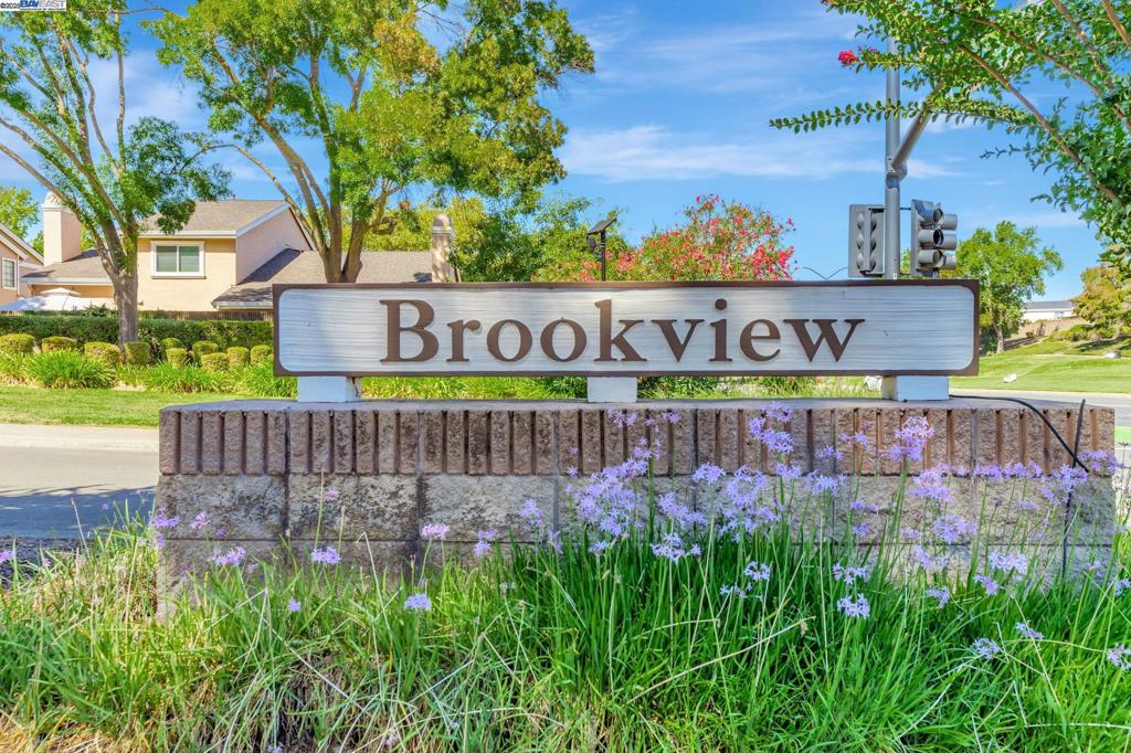 BROOKVIEW - Residential