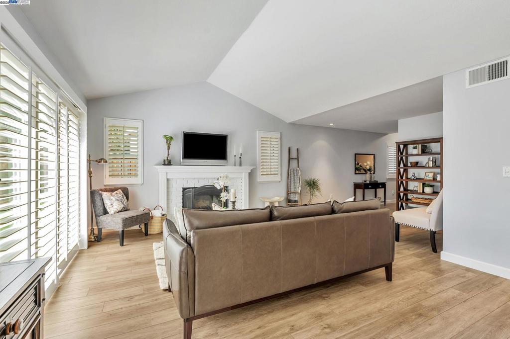 BROOKVIEW - Residential