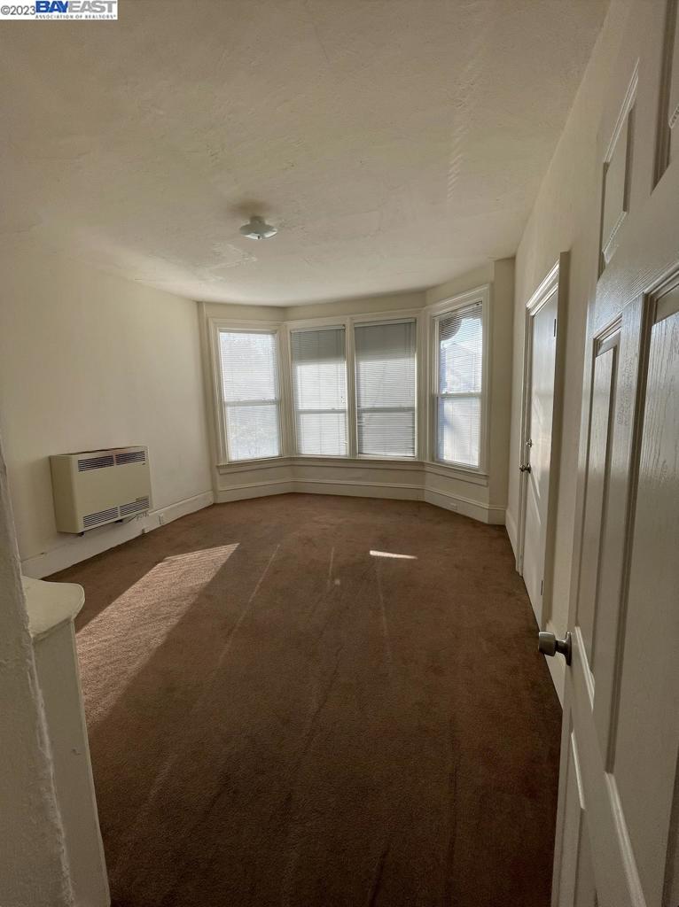 WEST OAKLAND - Residential Income