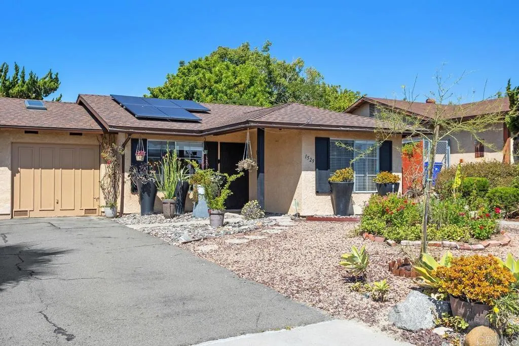 Oceanside, California 92056, United States, 2 Bedrooms Bedrooms, ,1 BathroomBathrooms,Residential,Active,204410