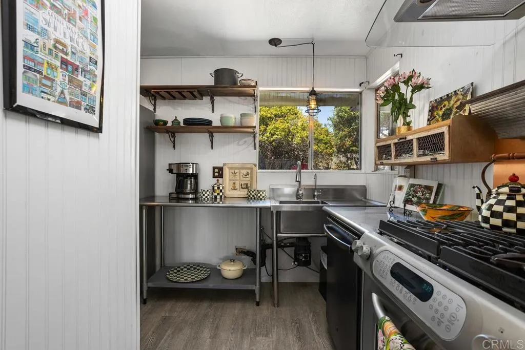 Oceanside, California 92056, United States, 2 Bedrooms Bedrooms, ,1 BathroomBathrooms,Residential,Active,204410