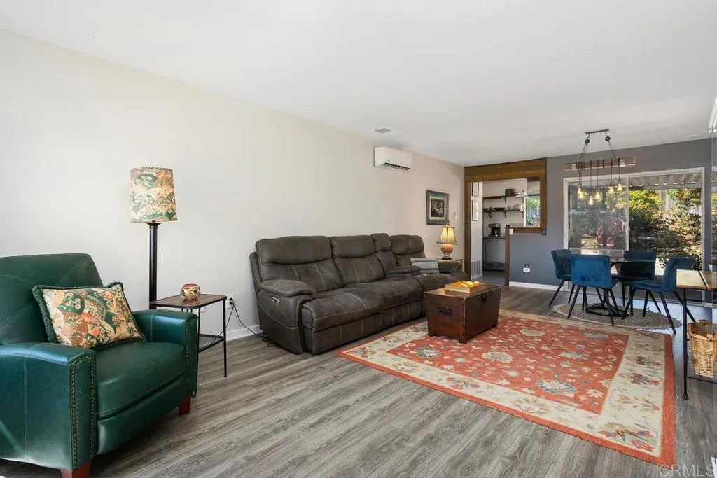 Oceanside, California 92056, United States, 2 Bedrooms Bedrooms, ,1 BathroomBathrooms,Residential,Active,204410