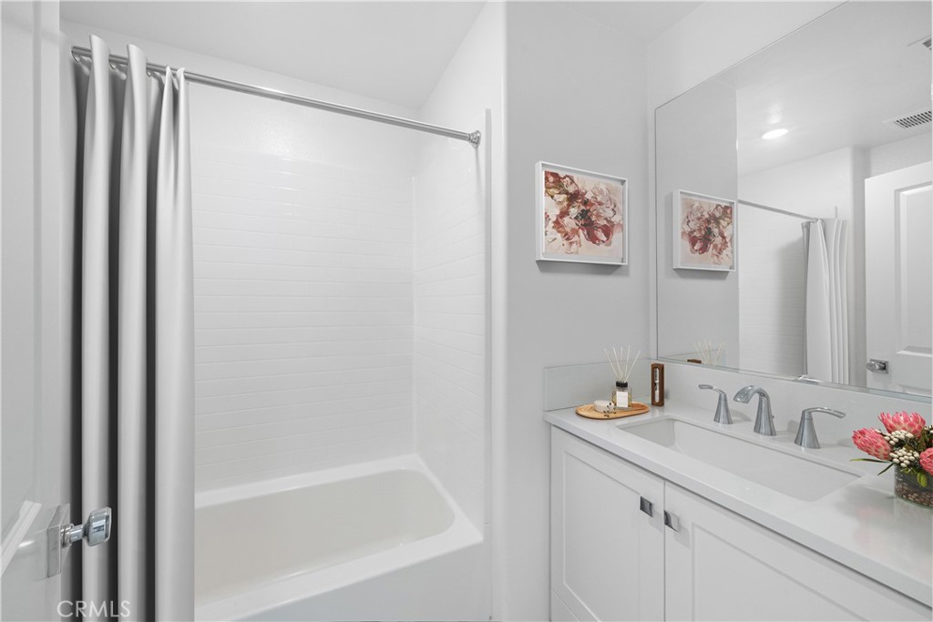 Mariposa - Residential