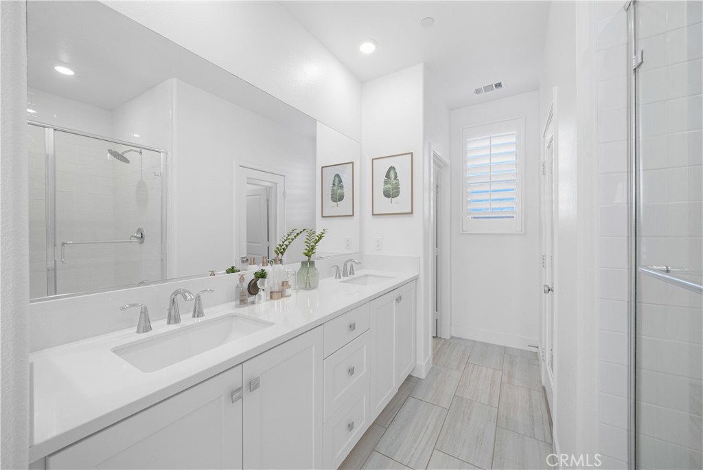 Mariposa - Residential