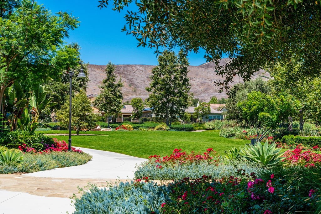 Mariposa - Residential