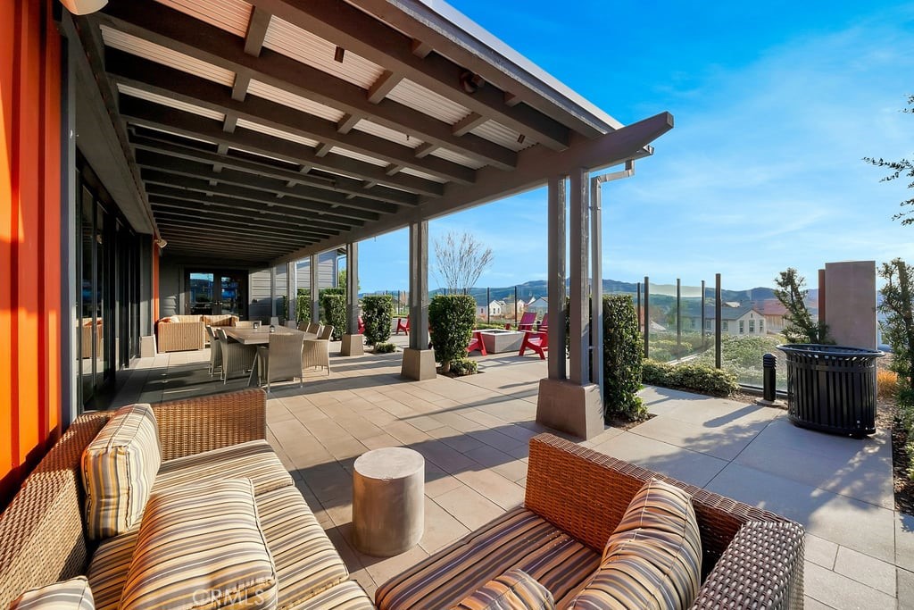 Mariposa - Residential