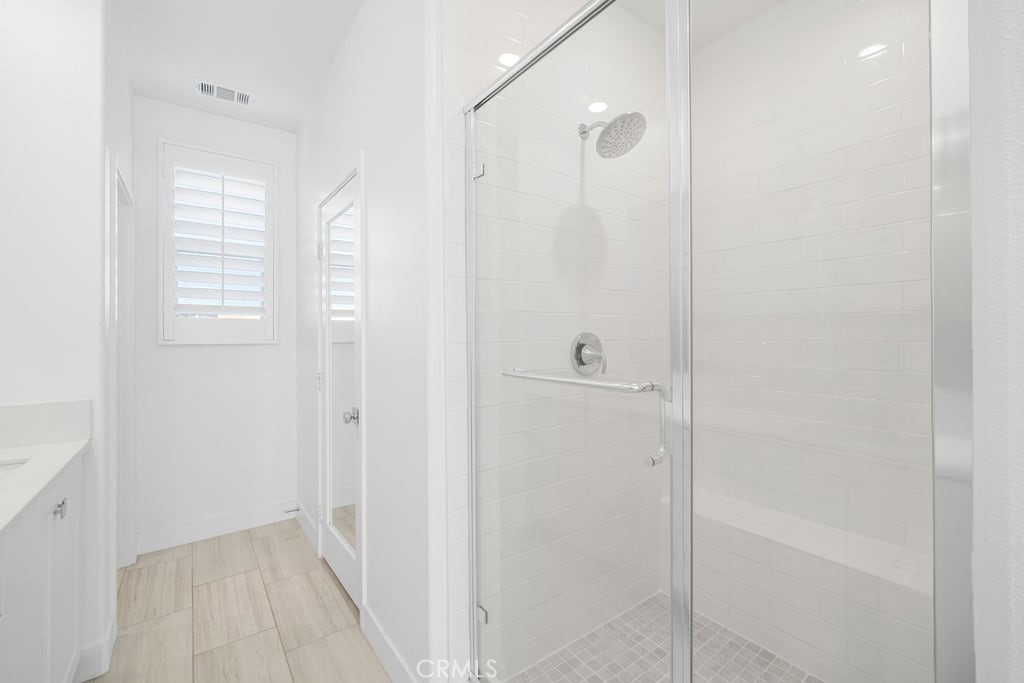 Mariposa - Residential