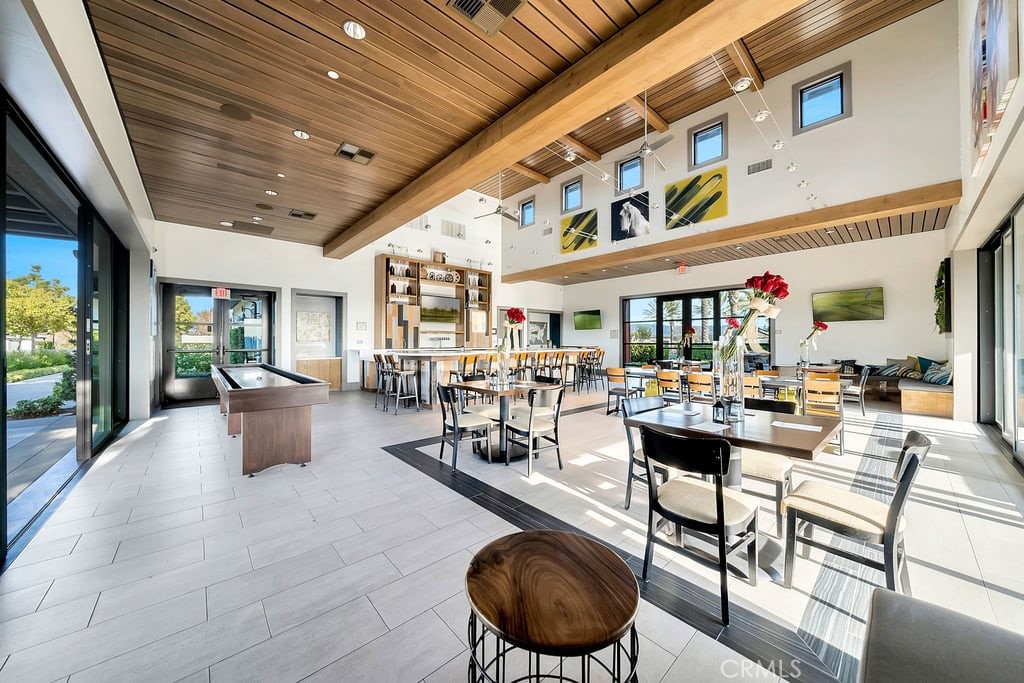 Mariposa - Residential