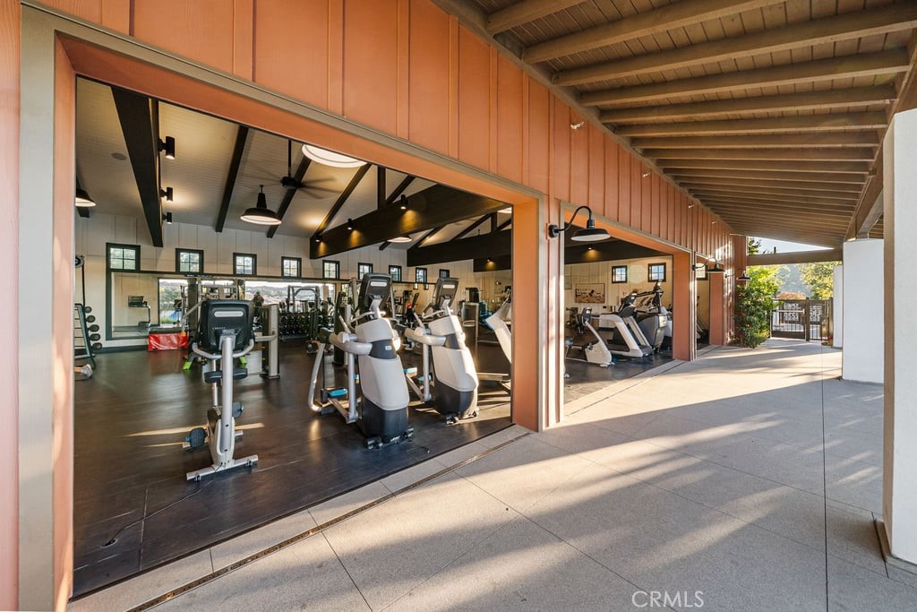 Mariposa - Residential