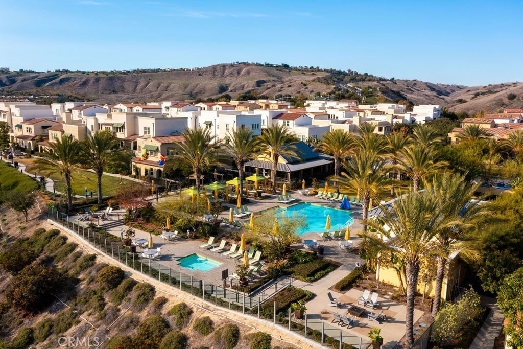 Mariposa - Residential