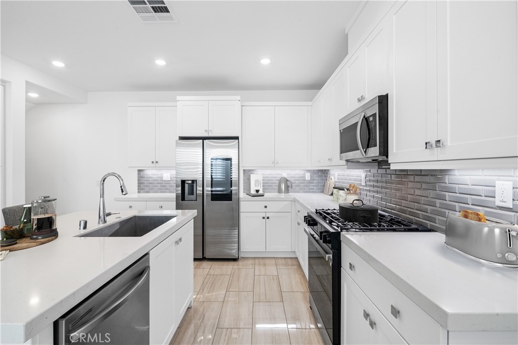 Mariposa - Residential