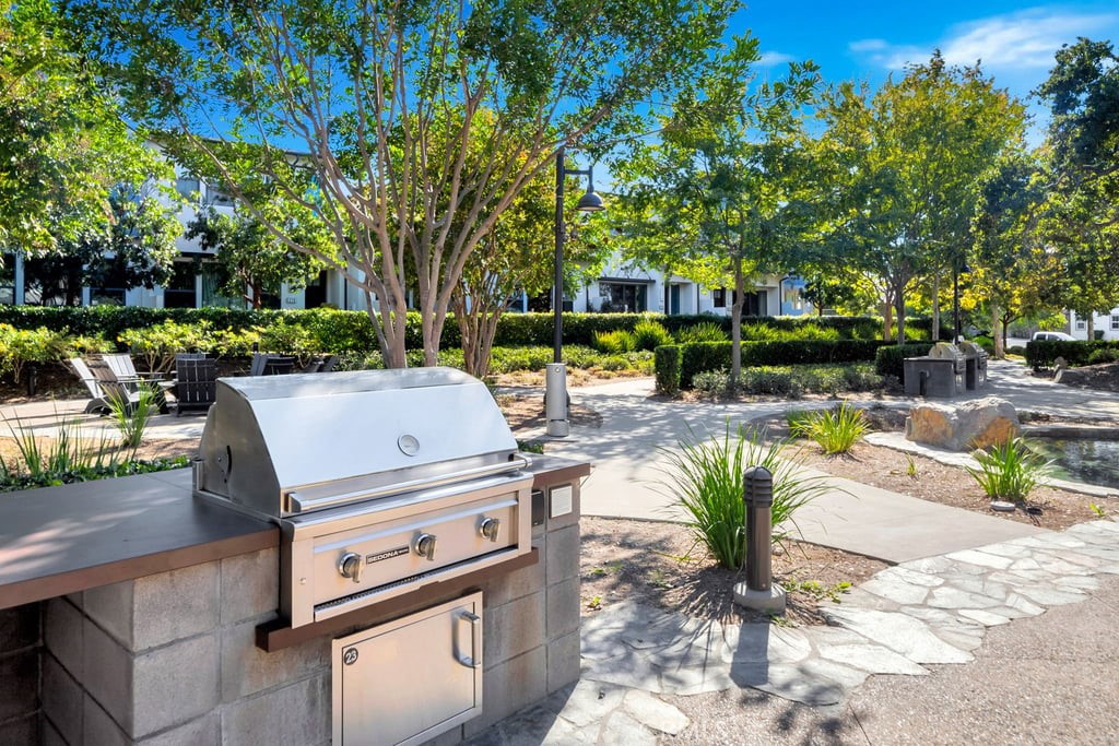 Mariposa - Residential